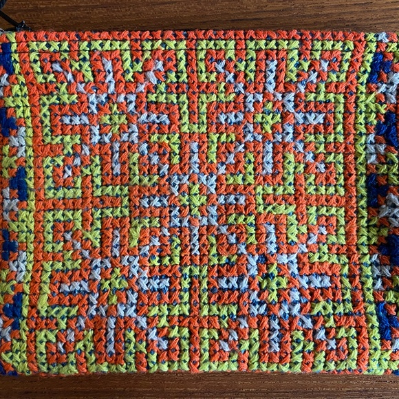 Hand embroidered Pouch - Picture 2 of 4